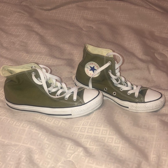 olive green converse womens